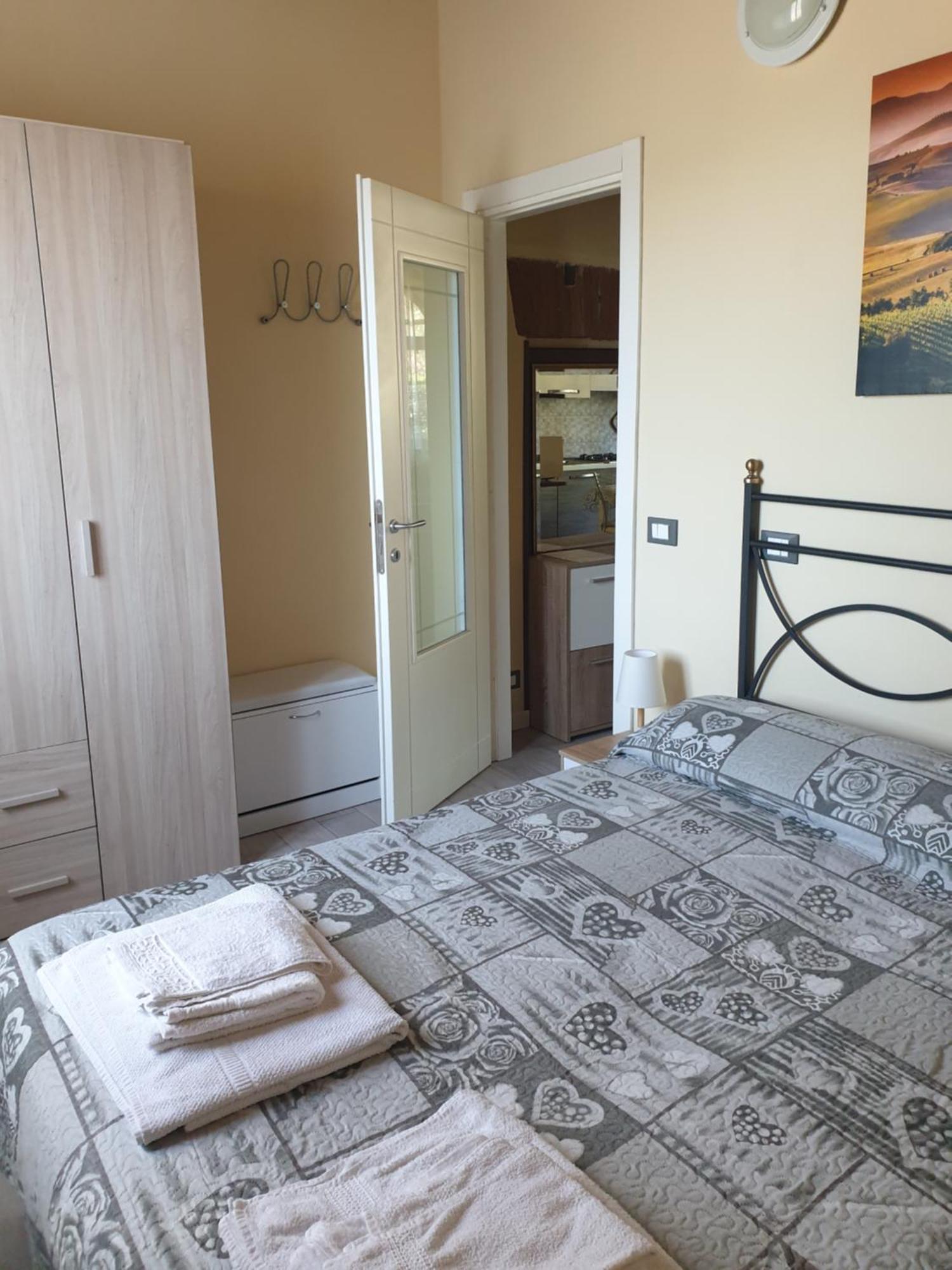 Casa Vacanze L'Oliveta Siena Habitación foto